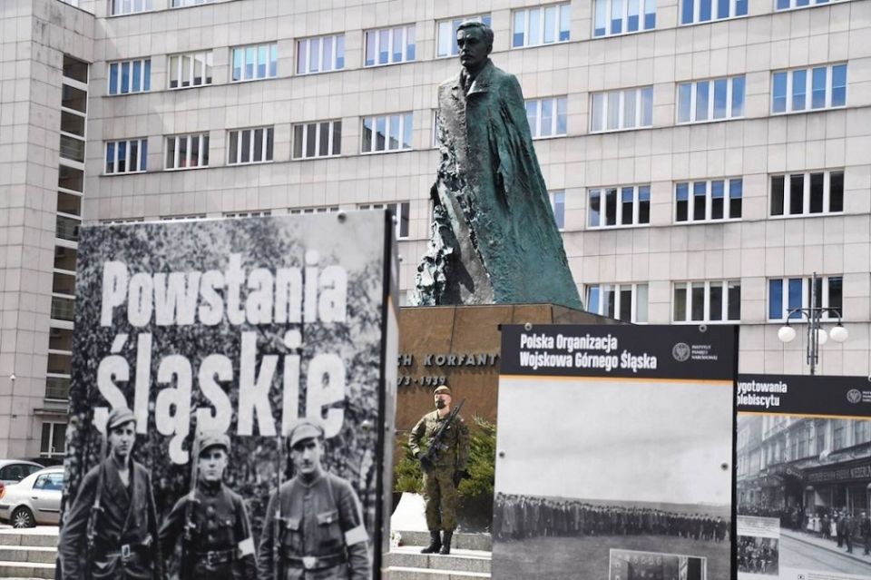 Władze województwa śląskiego uczciły 148. rocznicę urodzin Wojciecha Korfantego - galeria
