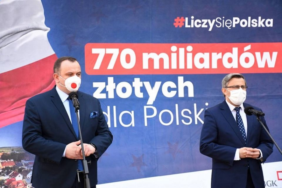 Kopiowanie i rozpowszechnianie zdjęć bez zgody autora zabronione. Rekordowe środki unijne dla Polski - galeria