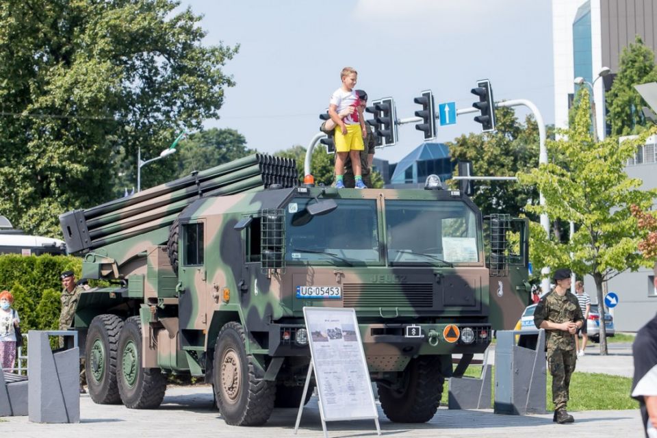 Kopiowanie i rozpowszechnianie zdjęć bez zgody autora zabronione. Wojewódzkie obchody Święta Wojska Polskiego - galeria
