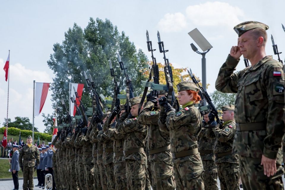 Wojewódzkie obchody Święta Wojska Polskiego - galeria