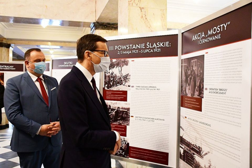 Kopiowanie i rozpowszechnianie zdjęć bez zgody autora zabronione. Uroczyste otwarcie wystawy poświęconej Powstaniom Śląskim - galeria