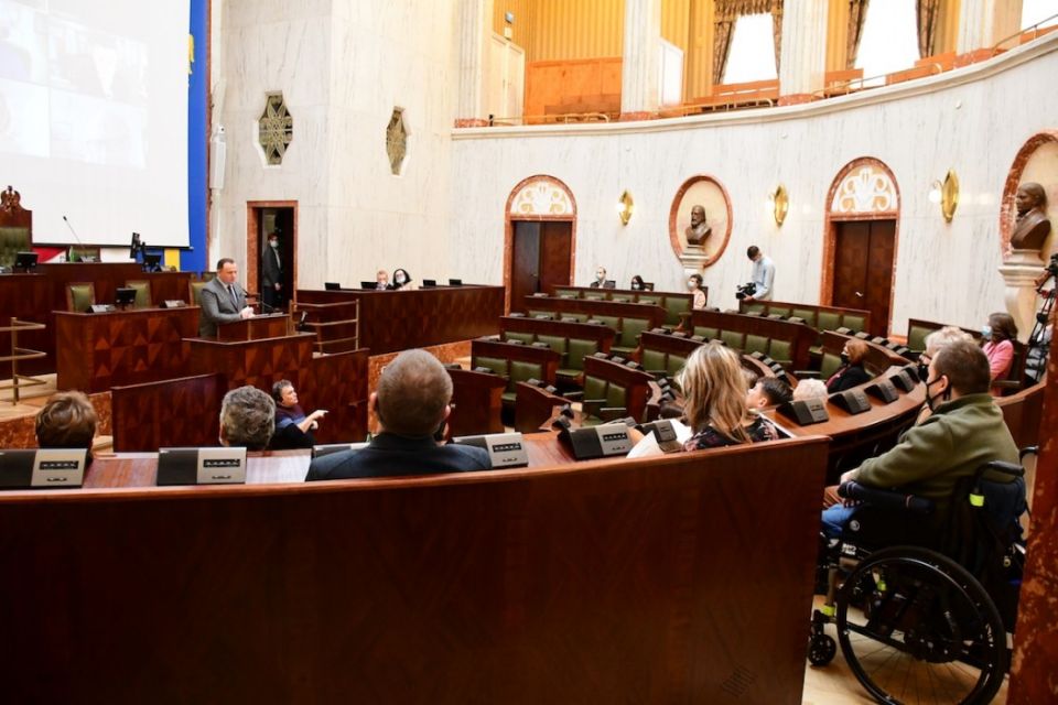Ponad milion złotych trafi na wsparcie osób z niepełnosprawnościami w ramach Programu „Śląskie. Bez barier” - galeria