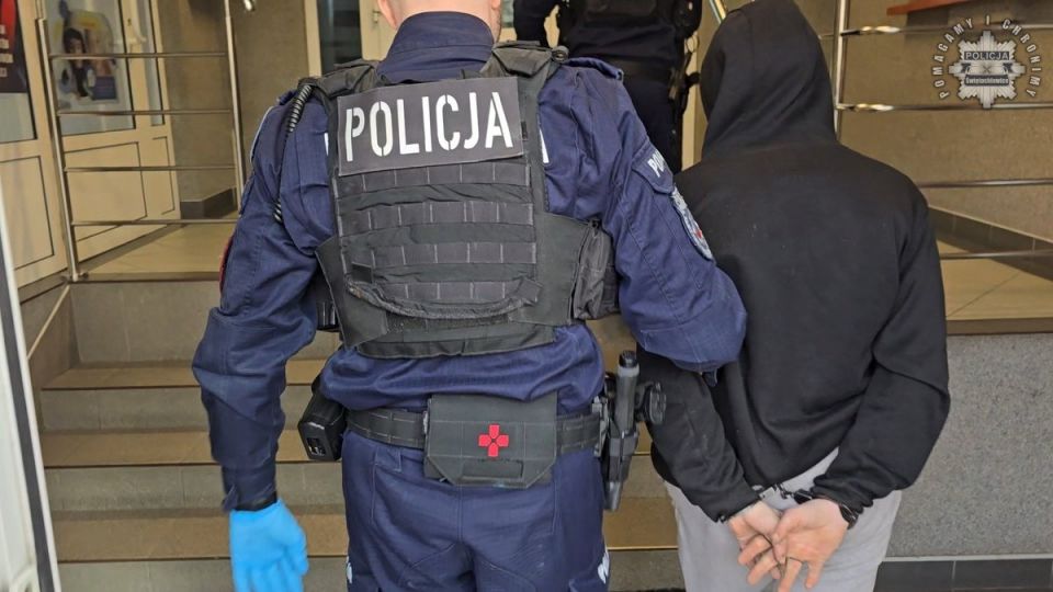 23-latek ukradł puszki WOŚP. Mężczyzna już wcześniej był poszukiwany - galeria
