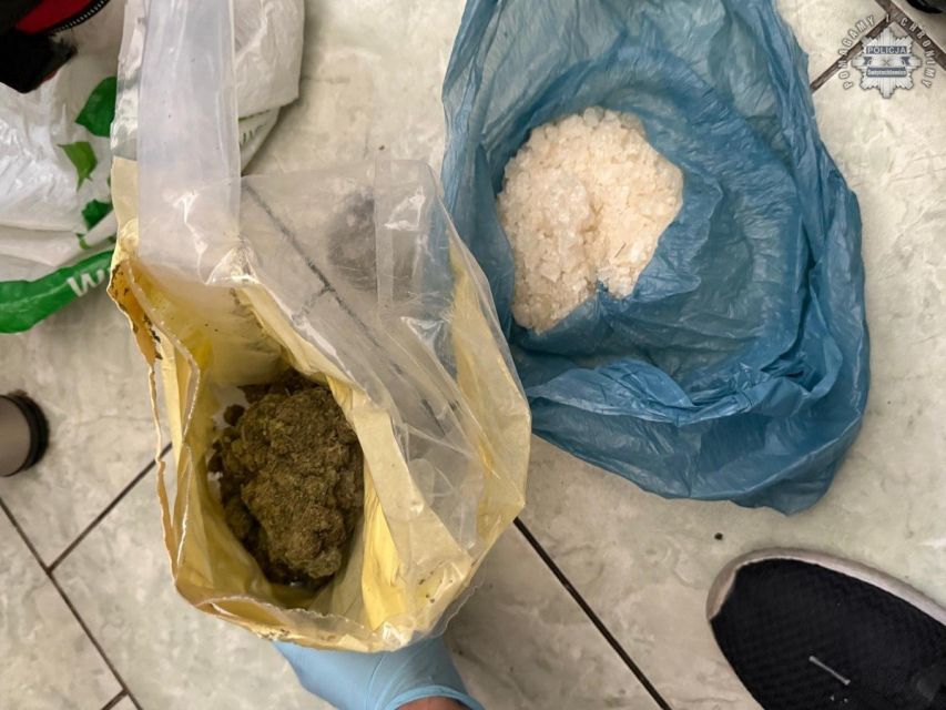 Policja przejęła kilogram narkotyków w Świętochłowicach - galeria
