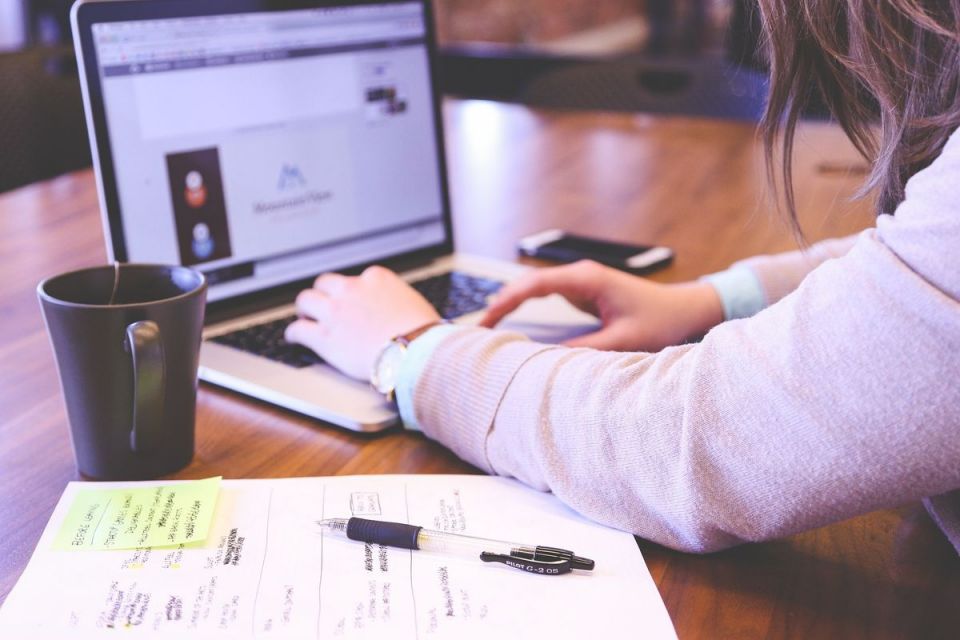 Kopiowanie i rozpowszechnianie zdjęć bez zgody autora zabronione. Doświadczeni headhunterzy coraz częściej szukają freelancerów - galeria