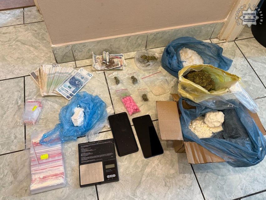 Policja przejęła kilogram narkotyków w Świętochłowicach - galeria
