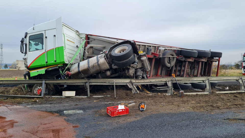 Kopiowanie i rozpowszechnianie zdjęć bez zgody autora zabronione. Zdarzenie drogowe na autostradzie A4. Występują ogromne utrudnienia! - galeria