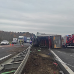 Kopiowanie i rozpowszechnianie zdjęć bez zgody autora zabronione. Zdarzenie drogowe na autostradzie A4. Występują ogromne utrudnienia! - galeria