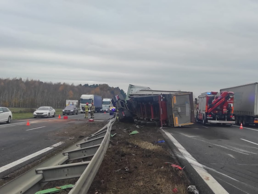 Zdarzenie drogowe na autostradzie A4. Występują ogromne utrudnienia! - galeria