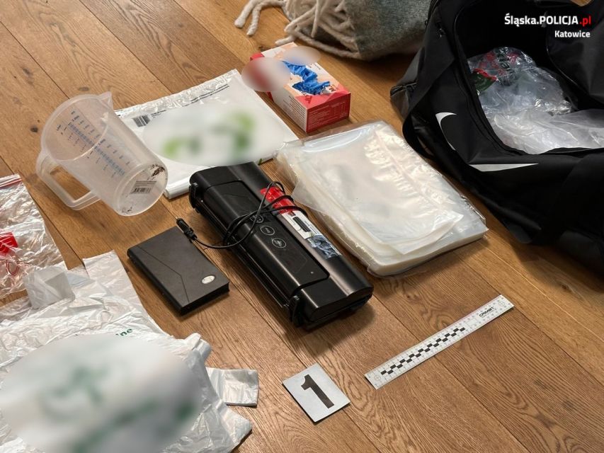 Narkotyki, broń i aresztowania – spektakularna akcja policji przeciw pseudokibicom! [FOTO] - galeria