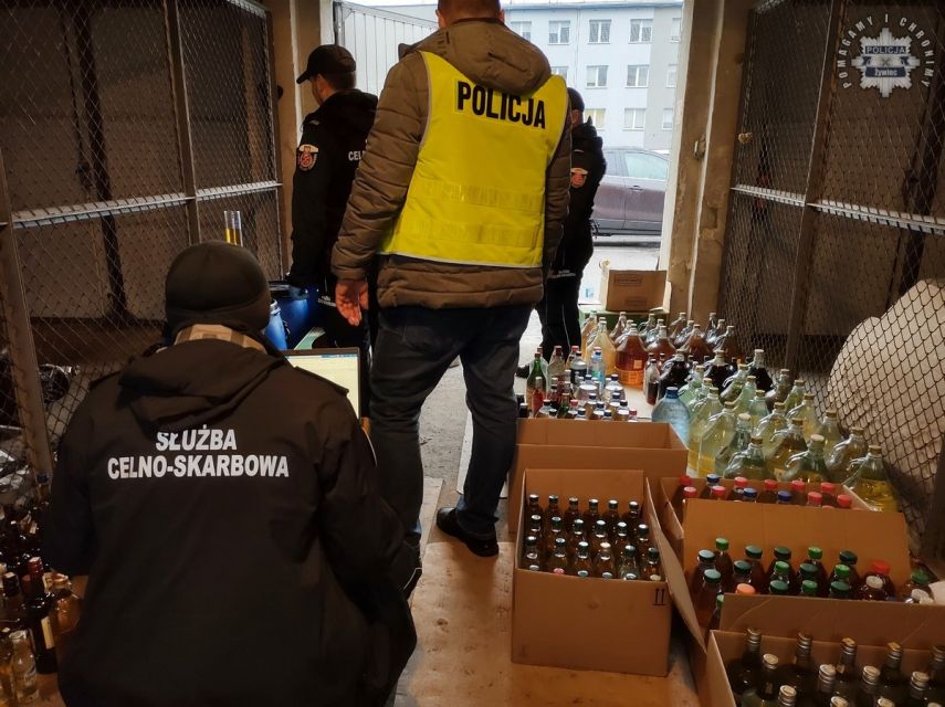 Zlikwidowana nielegalna bimbrownia w powiecie żywieckim [FOTO] - galeria