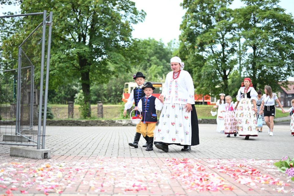 Świętochłowice: Tradycyjna procesja Bożego Ciała przeszła ulicami Lipin [ZDJĘCIA] - galeria