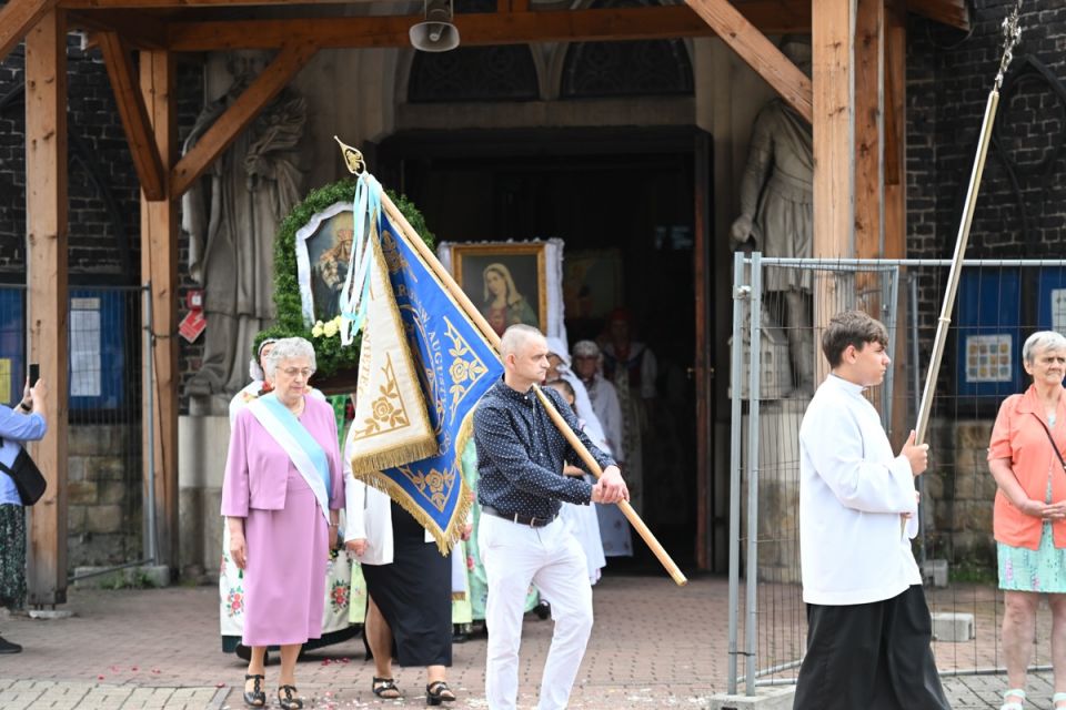 Świętochłowice: Tradycyjna procesja Bożego Ciała przeszła ulicami Lipin [ZDJĘCIA] - galeria