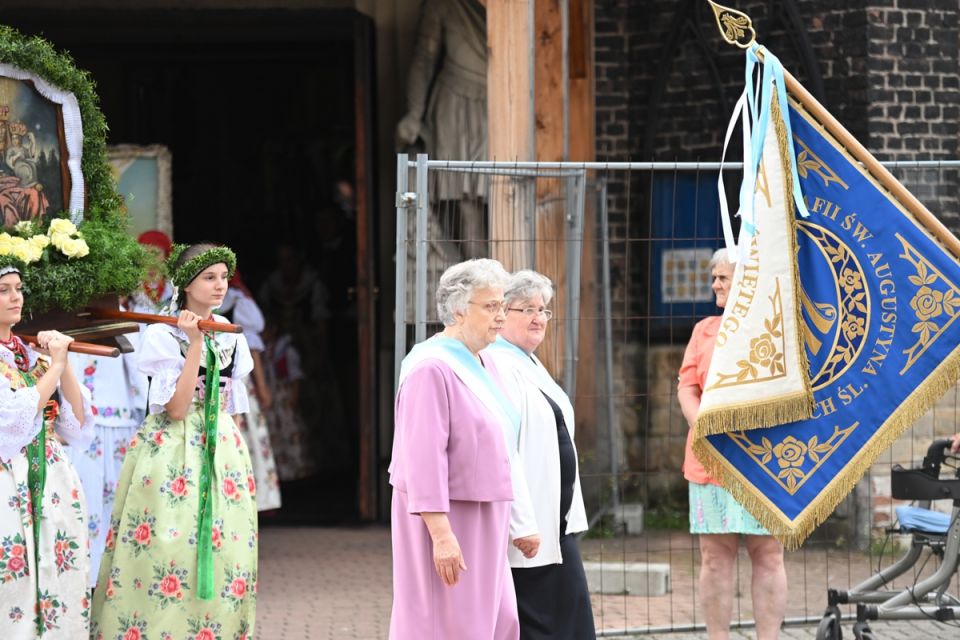 Świętochłowice: Tradycyjna procesja Bożego Ciała przeszła ulicami Lipin [ZDJĘCIA] - galeria