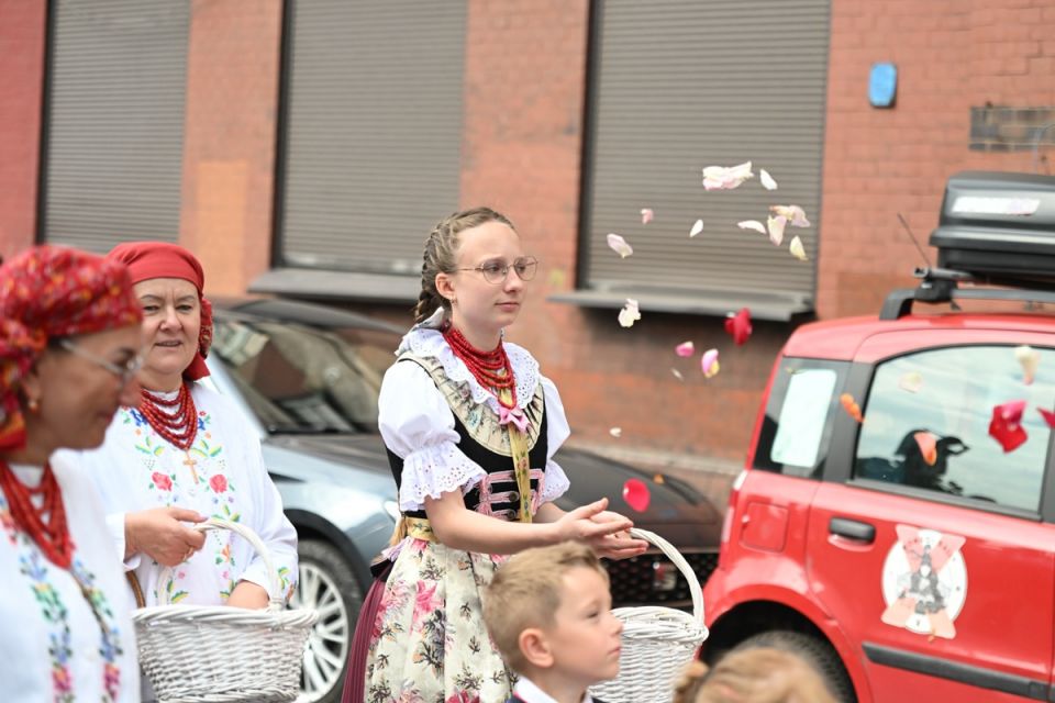 Świętochłowice: Tradycyjna procesja Bożego Ciała przeszła ulicami Lipin [ZDJĘCIA] - galeria