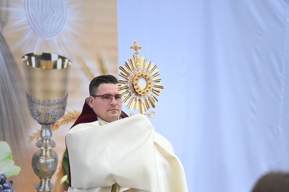 Świętochłowice: Tradycyjna procesja Bożego Ciała przeszła ulicami Lipin [ZDJĘCIA] - galeria