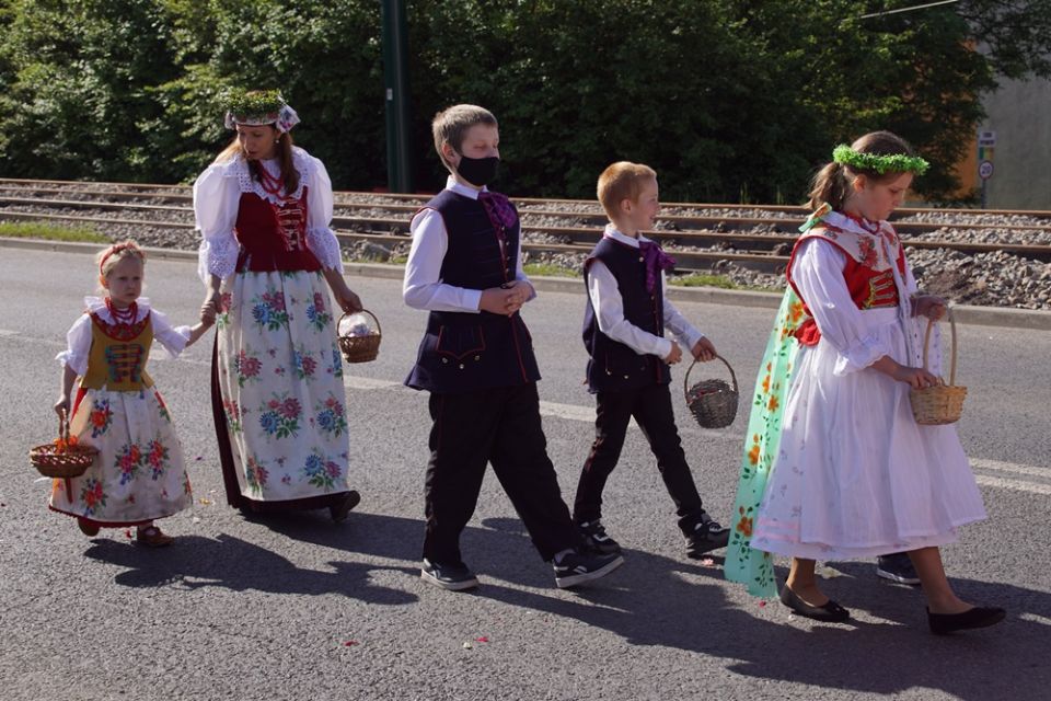 Świętochłowice: Tradycyjna procesja Bożego Ciała przeszła ulicami Lipin [ZDJĘCIA] - galeria