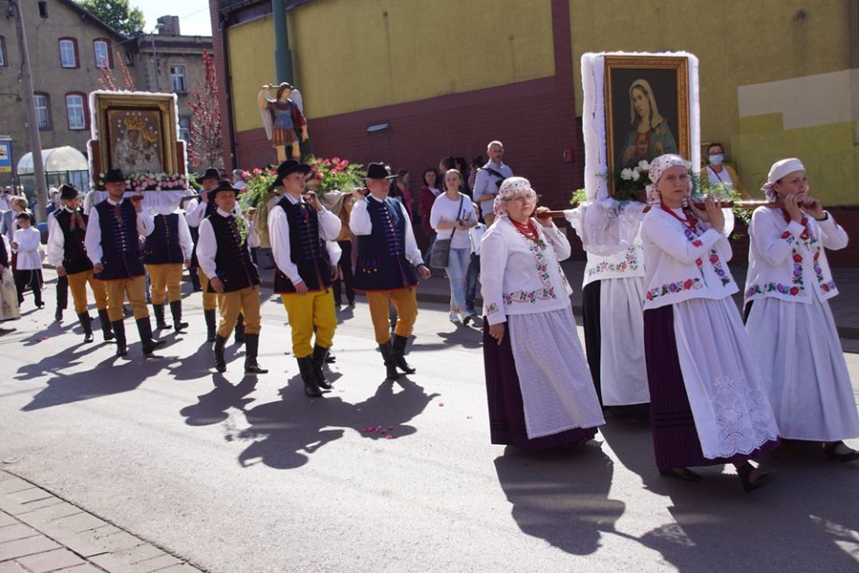 Świętochłowice: Tradycyjna procesja Bożego Ciała przeszła ulicami Lipin [ZDJĘCIA] - galeria