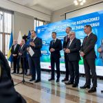 Kopiowanie i rozpowszechnianie zdjęć bez zgody autora zabronione. II edycja Marszałkowskiego Programu Poprawy Jakości Powietrza. Wręczono czeki na projekty - galeria