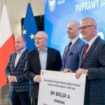 Kopiowanie i rozpowszechnianie zdjęć bez zgody autora zabronione. II edycja Marszałkowskiego Programu Poprawy Jakości Powietrza. Wręczono czeki na projekty - galeria