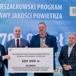Kopiowanie i rozpowszechnianie zdjęć bez zgody autora zabronione. II edycja Marszałkowskiego Programu Poprawy Jakości Powietrza. Wręczono czeki na projekty - galeria