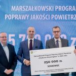 Kopiowanie i rozpowszechnianie zdjęć bez zgody autora zabronione. II edycja Marszałkowskiego Programu Poprawy Jakości Powietrza. Wręczono czeki na projekty - galeria