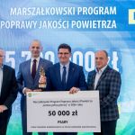 Kopiowanie i rozpowszechnianie zdjęć bez zgody autora zabronione. II edycja Marszałkowskiego Programu Poprawy Jakości Powietrza. Wręczono czeki na projekty - galeria