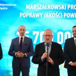Kopiowanie i rozpowszechnianie zdjęć bez zgody autora zabronione. II edycja Marszałkowskiego Programu Poprawy Jakości Powietrza. Wręczono czeki na projekty - galeria