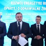 Kopiowanie i rozpowszechnianie zdjęć bez zgody autora zabronione. II edycja Marszałkowskiego Programu Poprawy Jakości Powietrza. Wręczono czeki na projekty - galeria