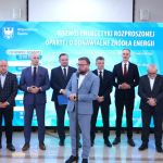 Kopiowanie i rozpowszechnianie zdjęć bez zgody autora zabronione. II edycja Marszałkowskiego Programu Poprawy Jakości Powietrza. Wręczono czeki na projekty - galeria