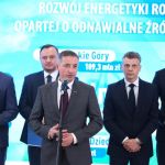 Kopiowanie i rozpowszechnianie zdjęć bez zgody autora zabronione. II edycja Marszałkowskiego Programu Poprawy Jakości Powietrza. Wręczono czeki na projekty - galeria
