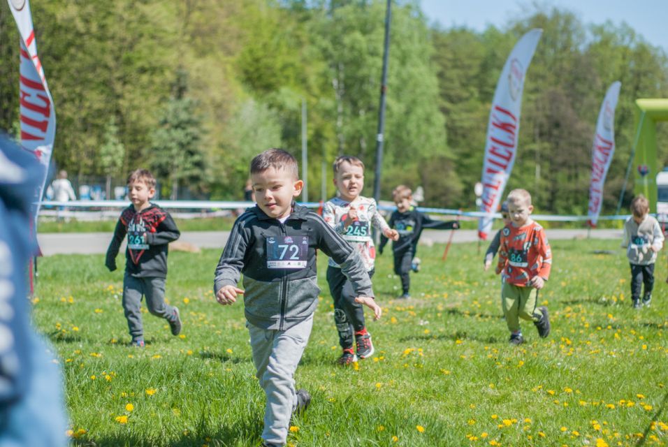 Festiwal Biegowy im. W. Korfantego - niedzielny bieg dla dzieci [FOTORELACJA] - galeria