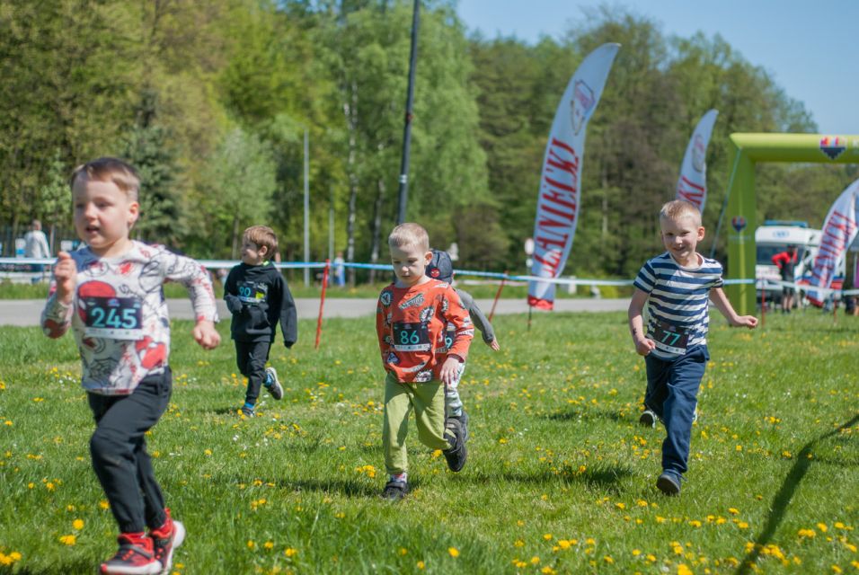 Festiwal Biegowy im. W. Korfantego - niedzielny bieg dla dzieci [FOTORELACJA] - galeria