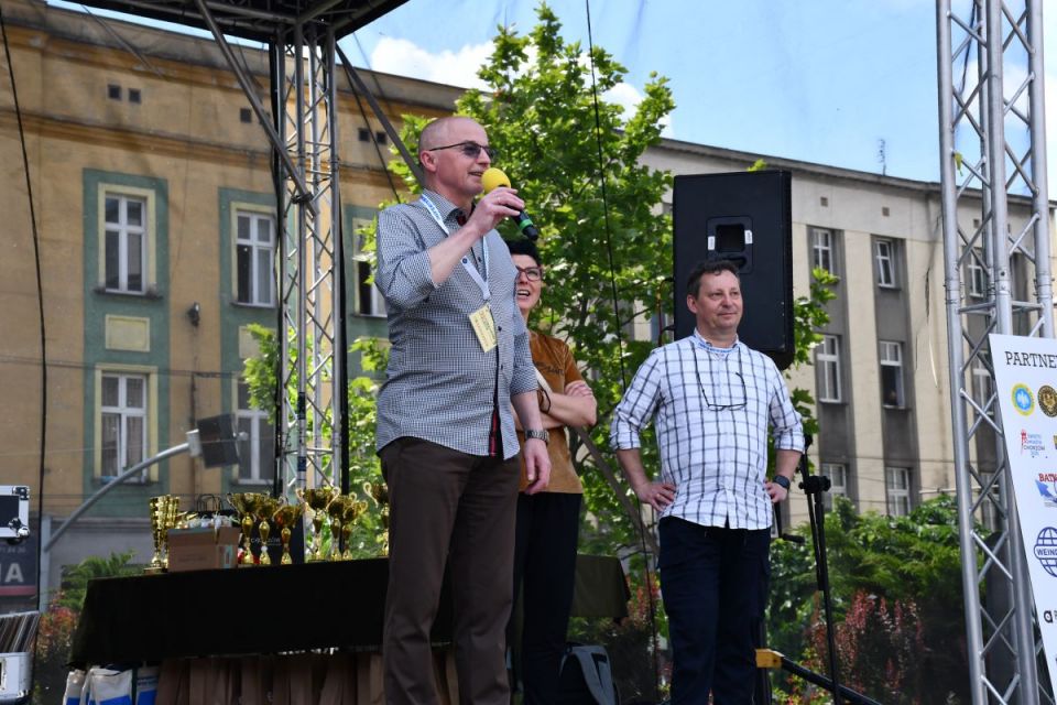 Święto motoryzacji w centrum Chorzowa — na rynku odbył się III Chorzowski Klasyk! - galeria