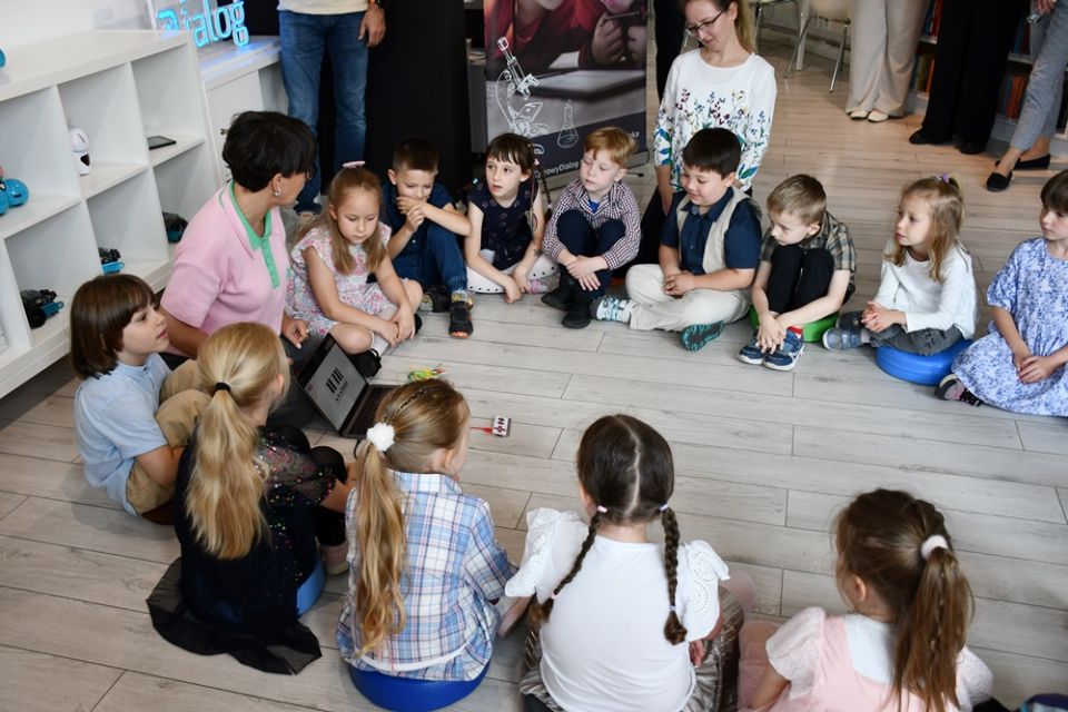Innowacyjna przestrzeń edukacyjna – STEM Kindloteka – debiutuje w gliwickim Biblioforum - galeria