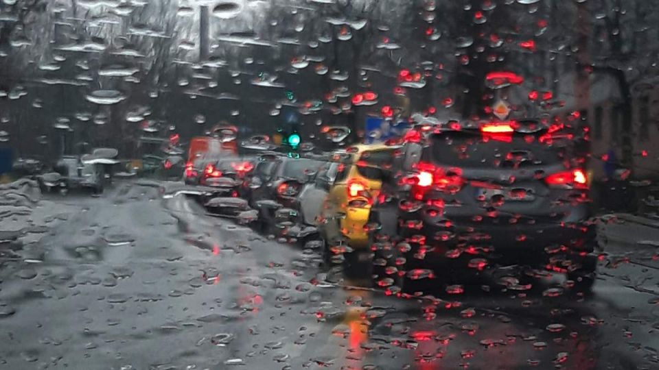 Przedświąteczne szaleństwo również na śląskich drogach - niestety, nie ma chwili bez stłuczki lub wypadku - galeria