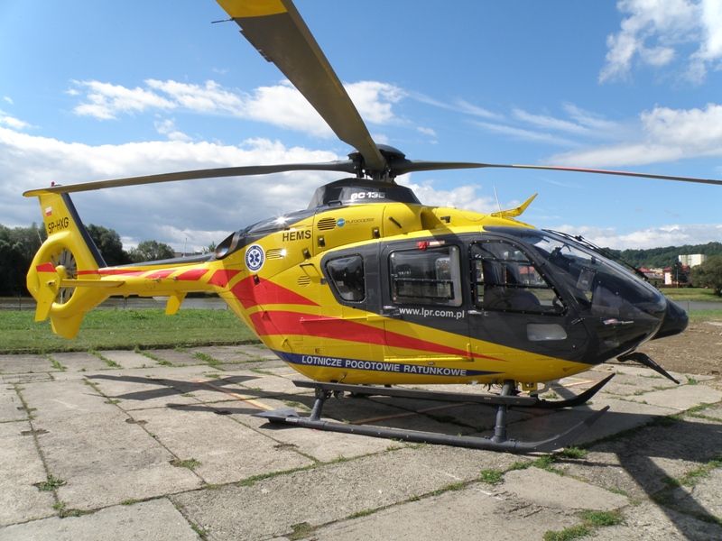 Atak nożownika w Rudzie Śląskiej. Mężczyzna czterokrotnie ugodził kobietę nożem! - galeria