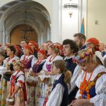 Wyjątkowa tradycja - Na Nikiszowcu odbyło się święcenie pokarmów w strojach ludowych! - galeria
