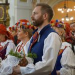Wyjątkowa tradycja - Na Nikiszowcu odbyło się święcenie pokarmów w strojach ludowych! - galeria