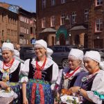 Wyjątkowa tradycja - Na Nikiszowcu odbyło się święcenie pokarmów w strojach ludowych! - galeria