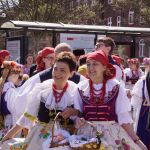 Wyjątkowa tradycja - Na Nikiszowcu odbyło się święcenie pokarmów w strojach ludowych! - galeria
