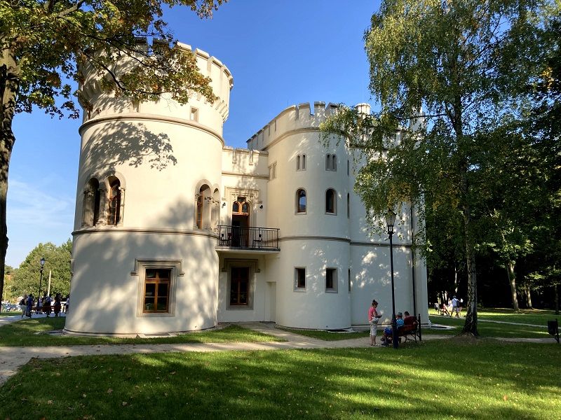 Kopiowanie i rozpowszechnianie zdjęć bez zgody autora zabronione. Pałac w bytomskich Miechowicach otwarty! Miasto zrewitalizowało obiekt, czyniąc z niego architektoniczną perłę - galeria