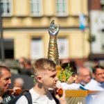 Kalwaryjskie Wzgórze zapełnili wierni! Pielgrzymi udali się do Piekar Śląskich [ZDJĘCIA] - galeria
