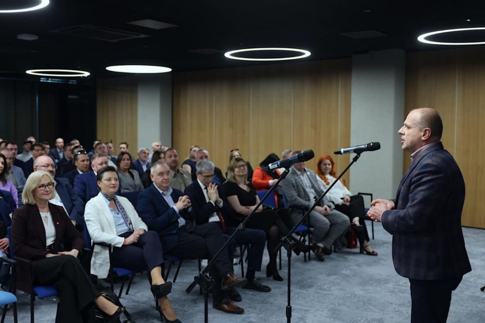 Za nami wręczenie czeków Programu Klub na Stadionie Śląskim [ZDJĘCIA] - galeria