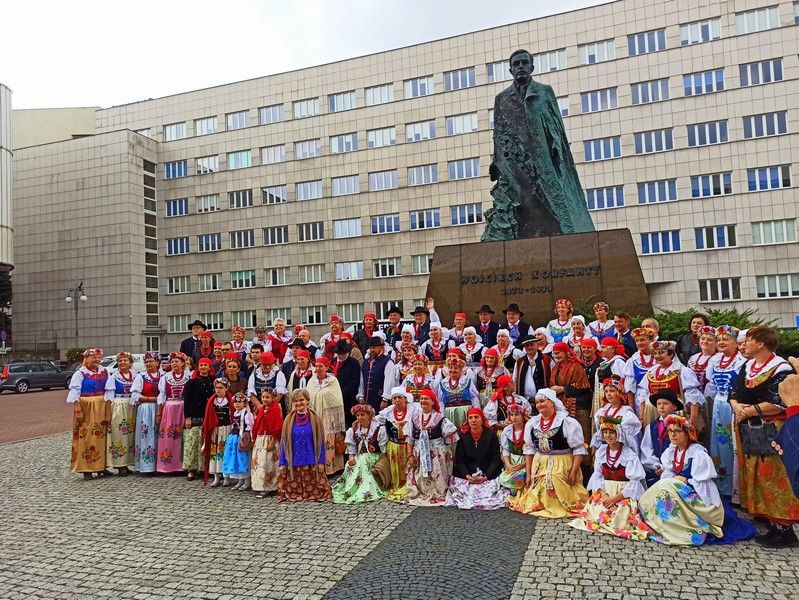 Kopiowanie i rozpowszechnianie zdjęć bez zgody autora zabronione. Święto Strojów Ludowych Górnego Śląska 2021 - galeria