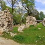 Kopiowanie i rozpowszechnianie zdjęć bez zgody autora zabronione. Zamek Rudzki i dom Karola Goduli: Odpoczynek na łonie natury z historią w tle - galeria