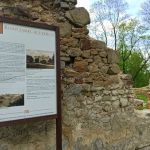 Kopiowanie i rozpowszechnianie zdjęć bez zgody autora zabronione. Zamek Rudzki i dom Karola Goduli: Odpoczynek na łonie natury z historią w tle - galeria