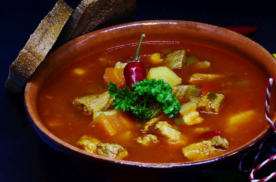 Zupa gulaszowo pomidorowa - galeria